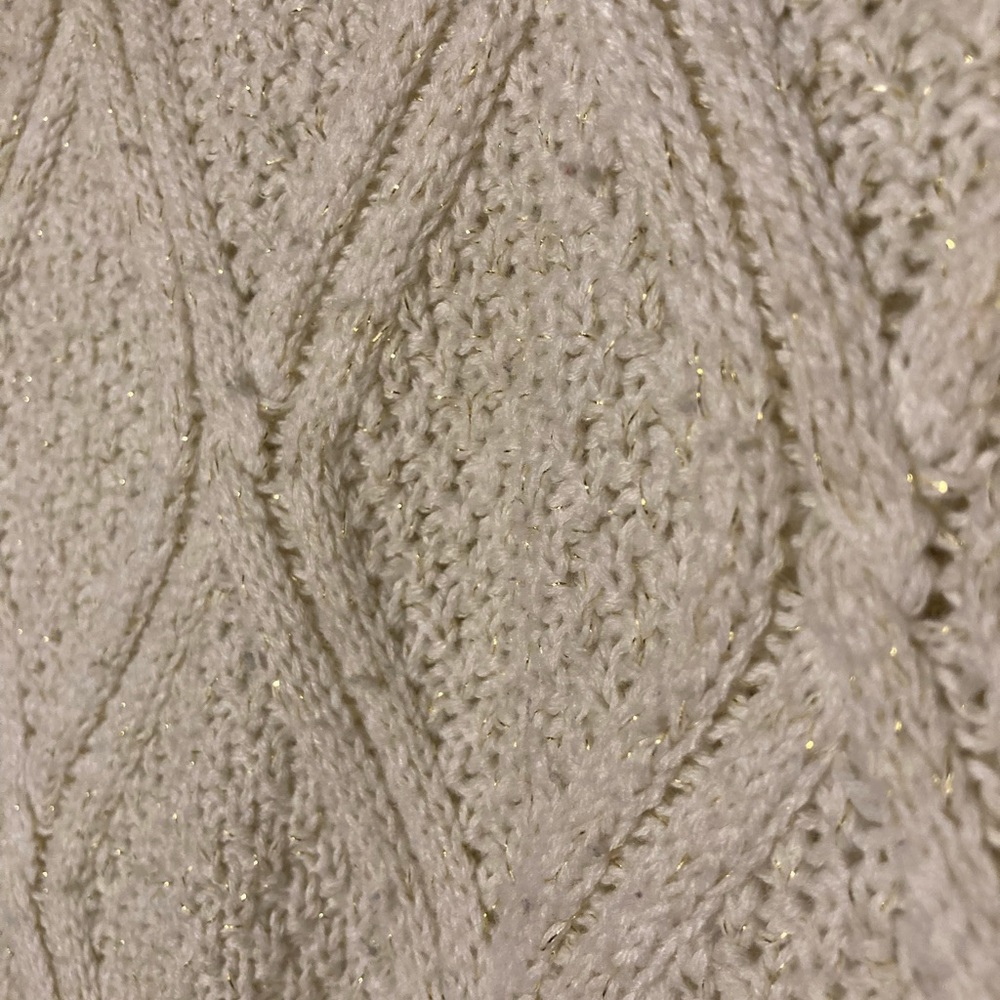 Creme Sweater - Picture 4 of 4